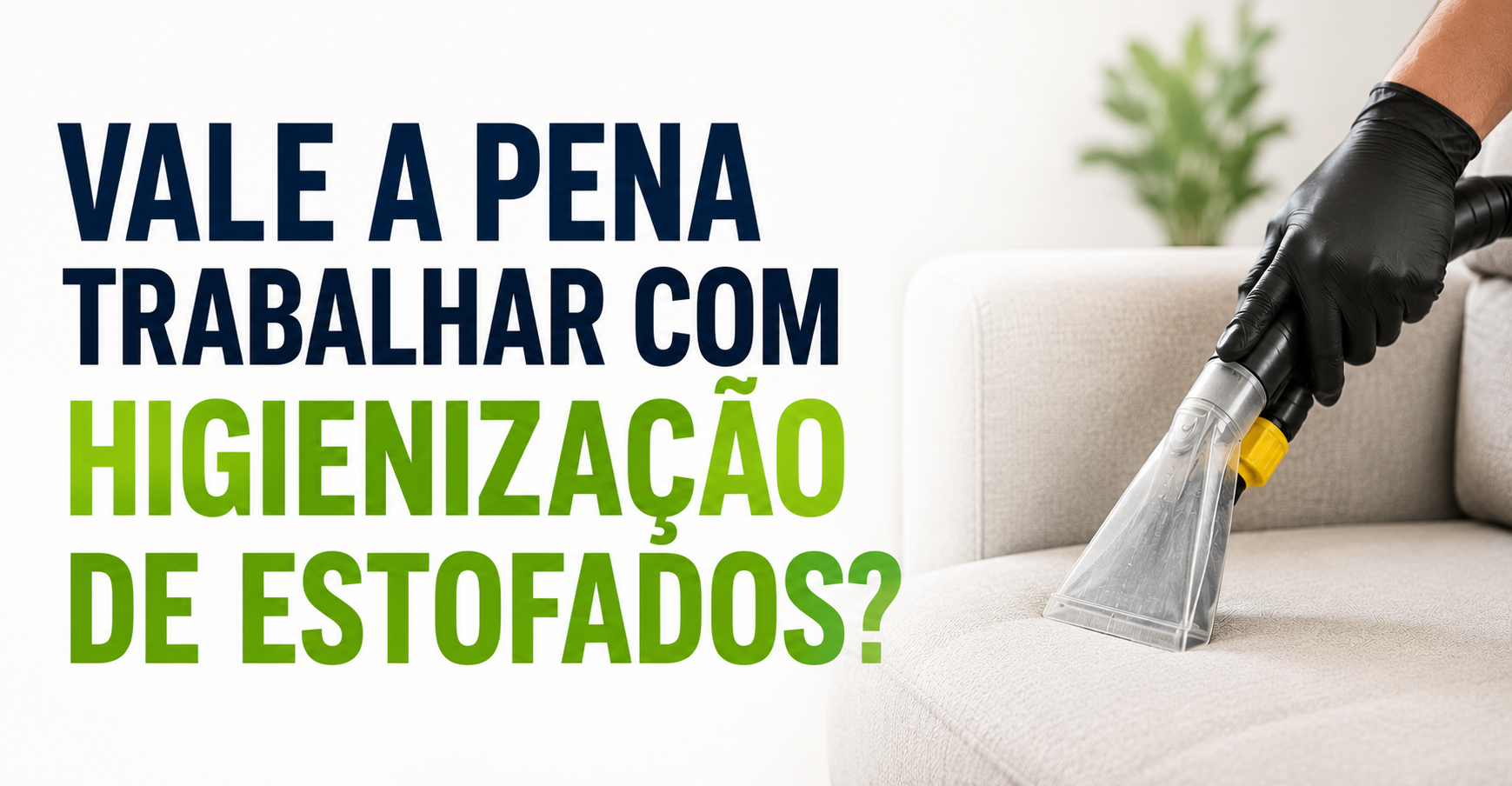 Profissional realizando higienização de estofados em sofá residencial durante serviço de limpeza profissional.